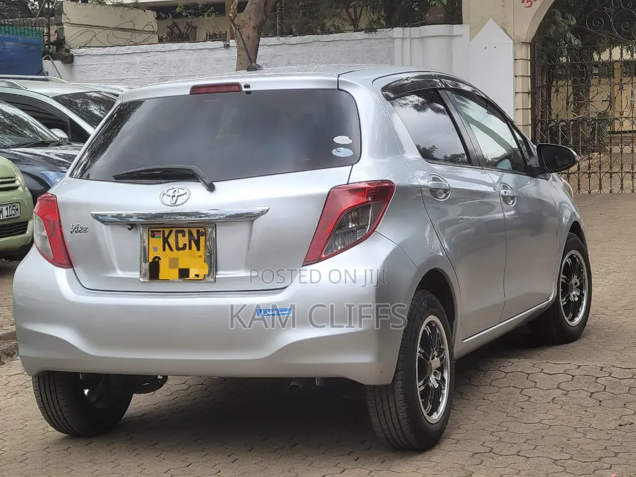 Toyota Vitz 2011