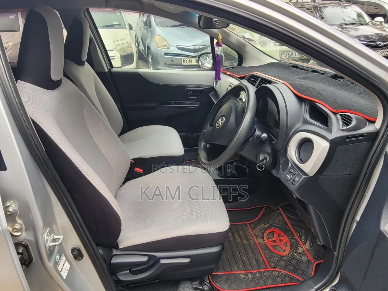 Toyota Vitz 2011