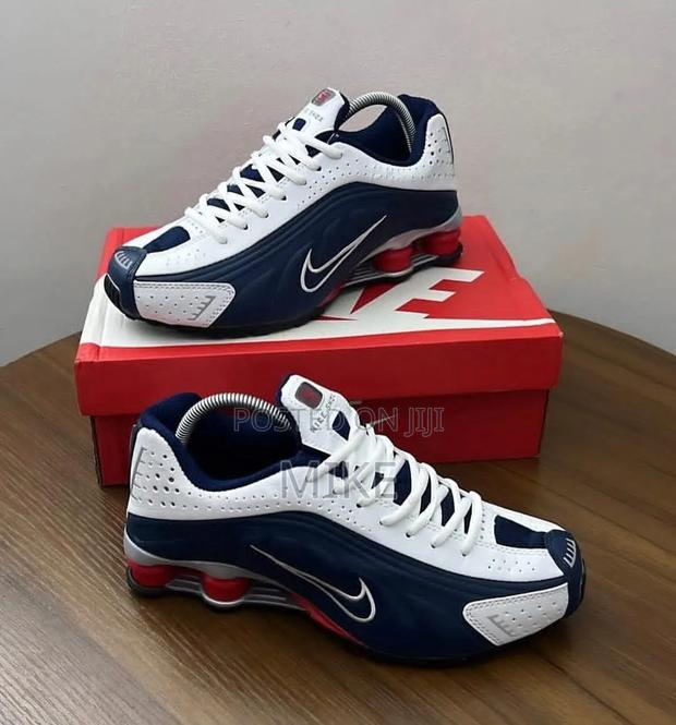 Nike Shocks - thumbnail 3
