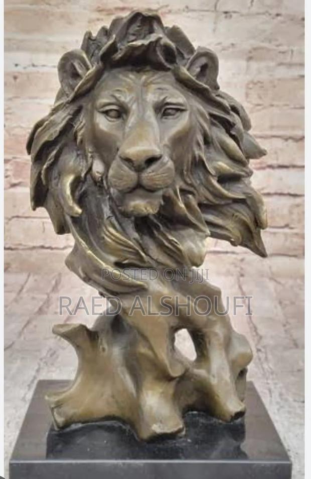 Lion Sculpture