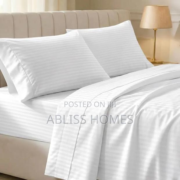 4pcs White Bedsheet Set - thumbnail 2