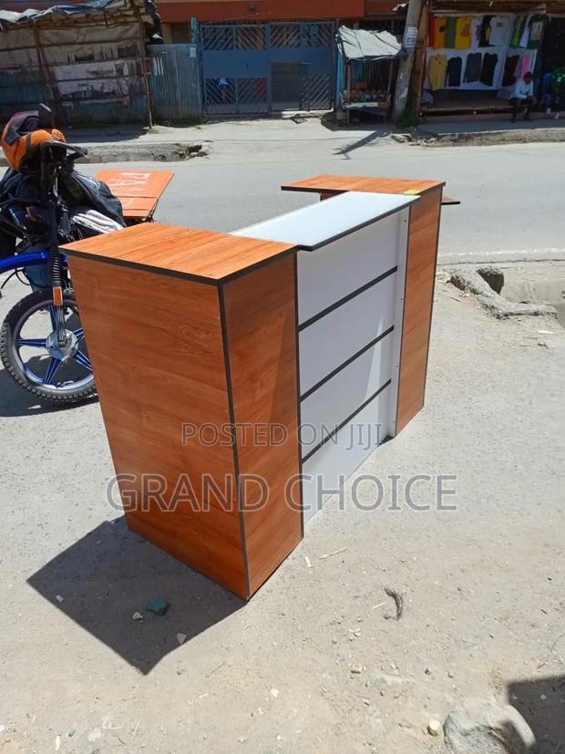 Executive 1.2 Reception Desk