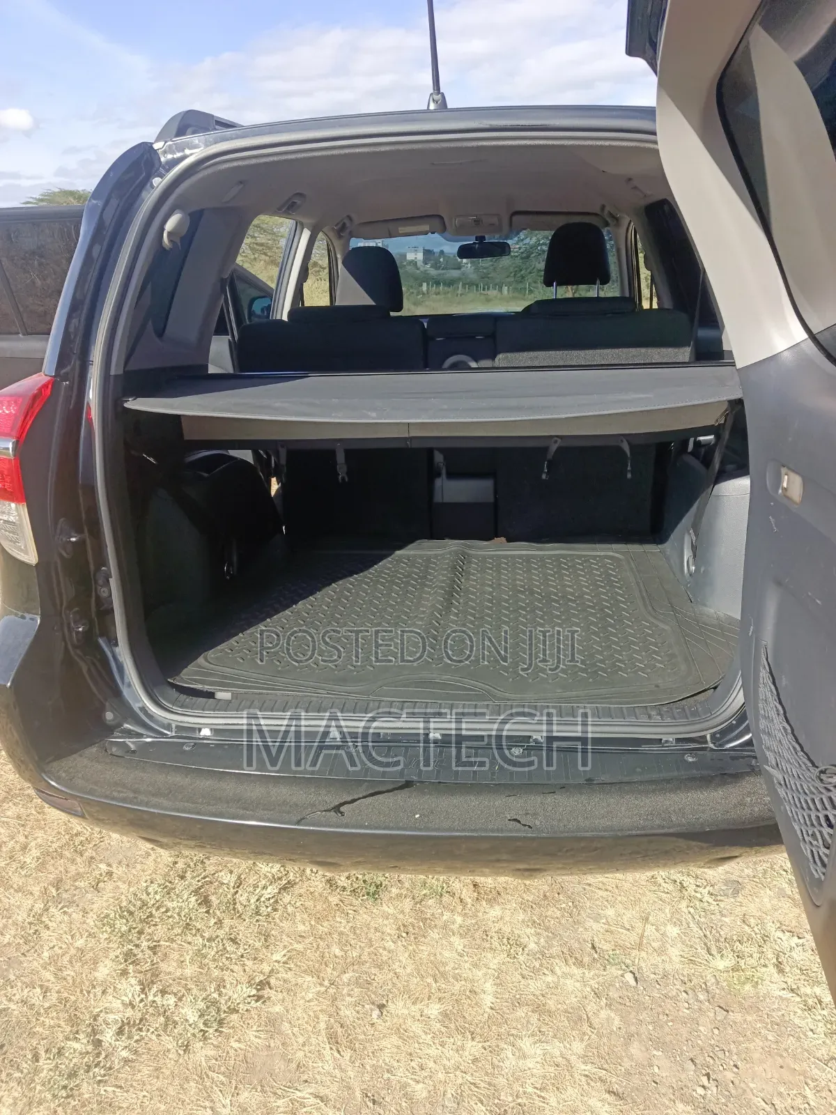 Toyota Vanguard 2012 Black