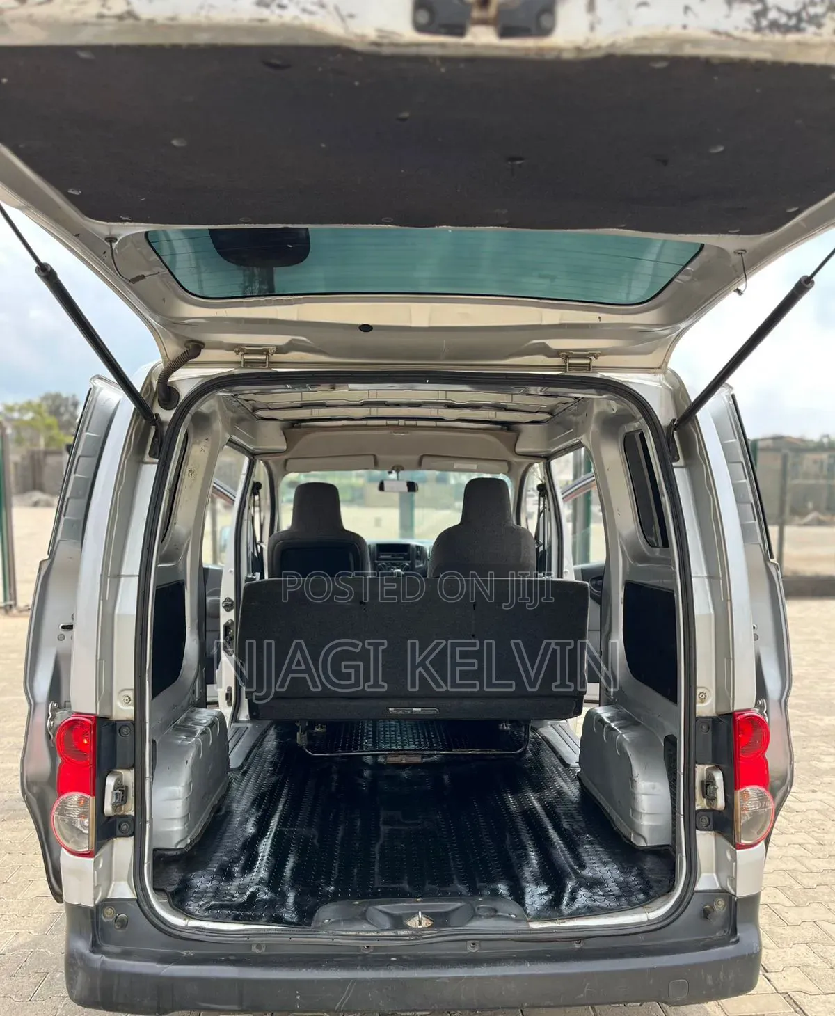 Nissan NV200 2009 Gray