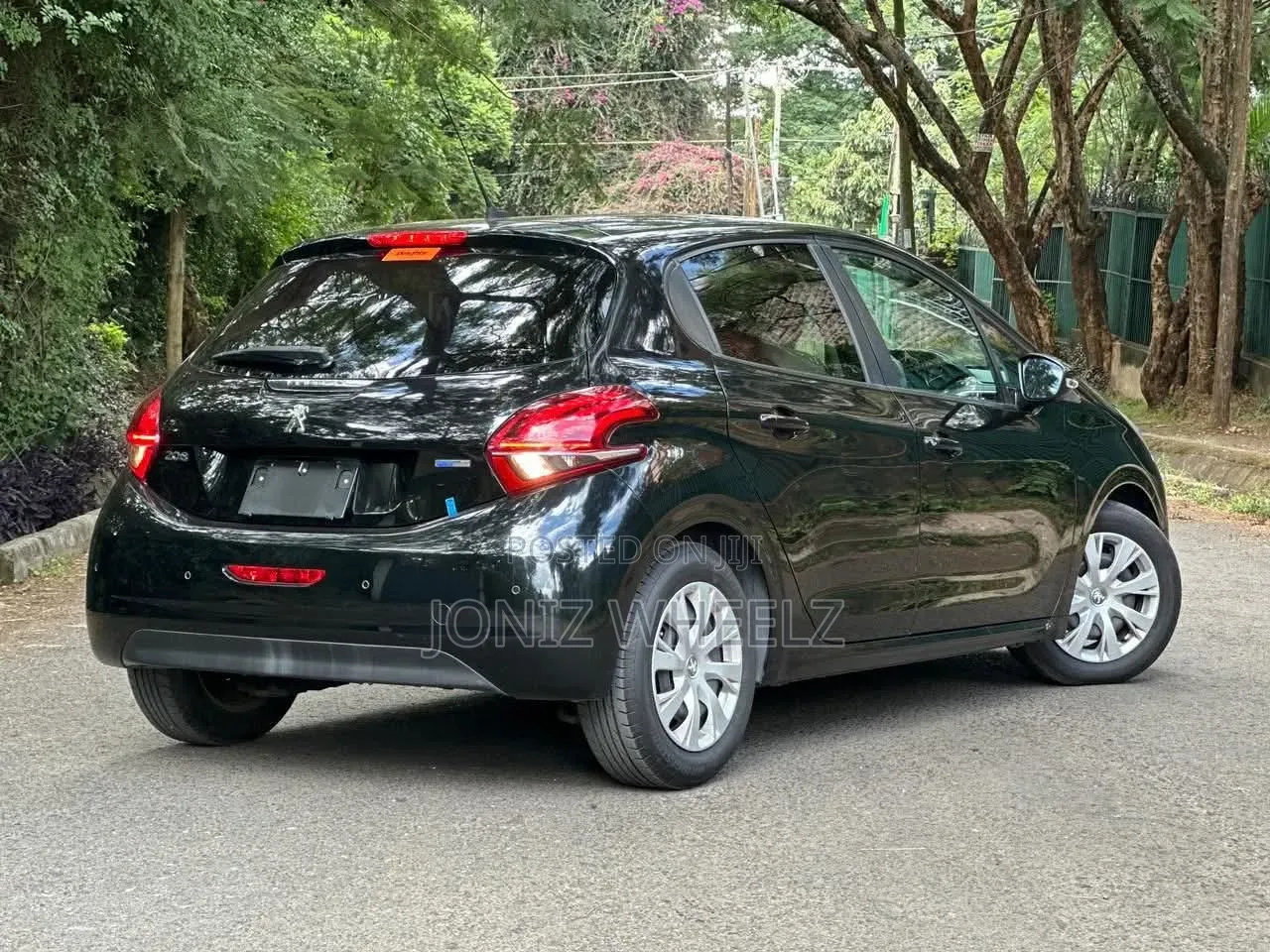 Peugeot 208 2017 Black