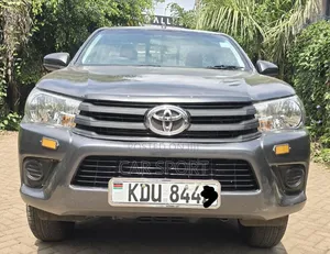 Toyota Hilux 2025 Gray