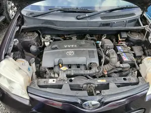 Toyota Sienta 1.5 FWD 2012 Maroon