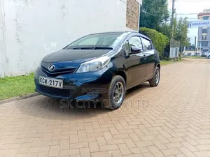 Toyota Vitz 2012 Black