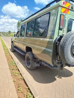 Toyota Land Cruiser 2010 Green
