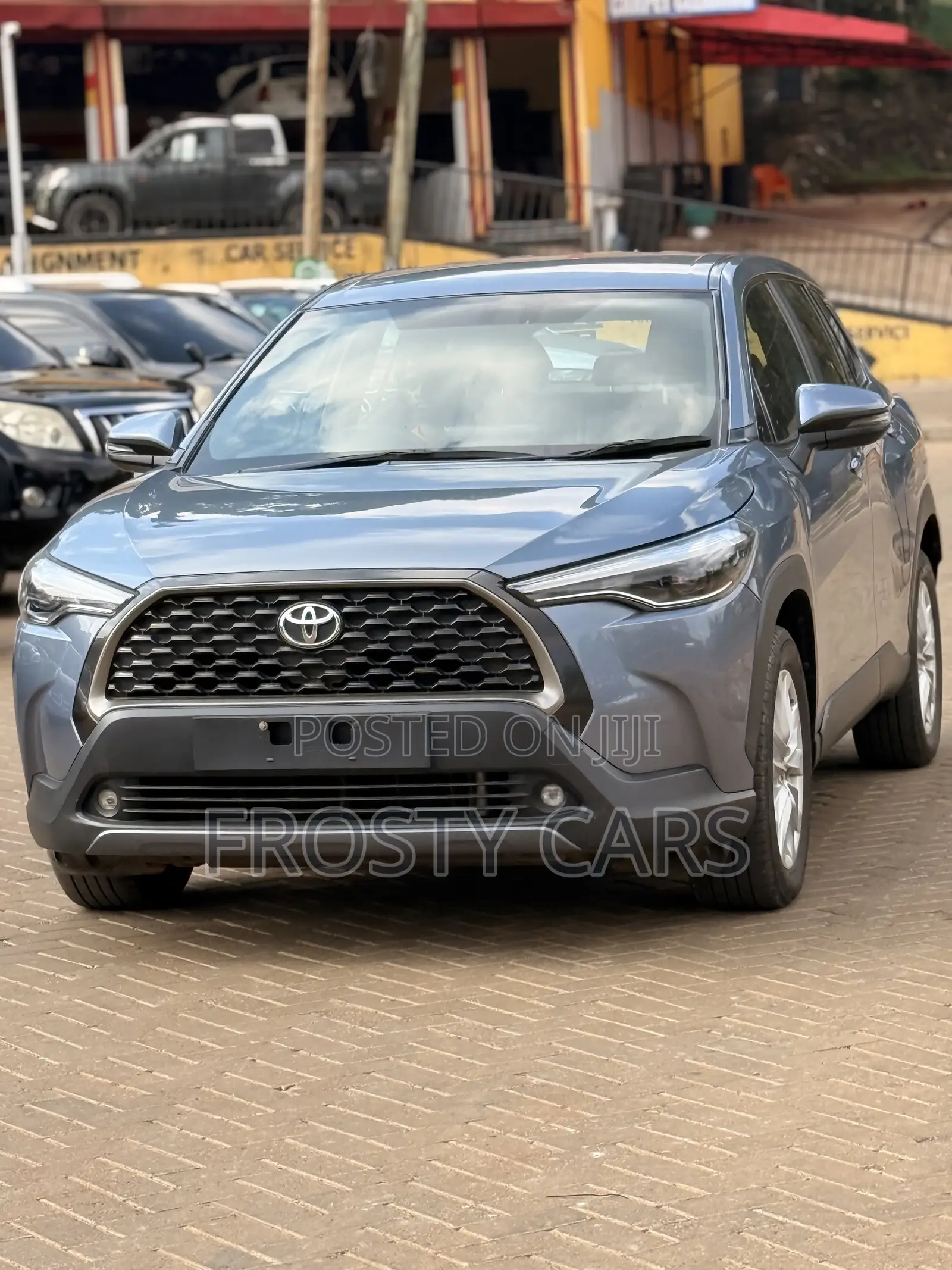 Toyota Corolla Cross XLE AWD 2023 Gray