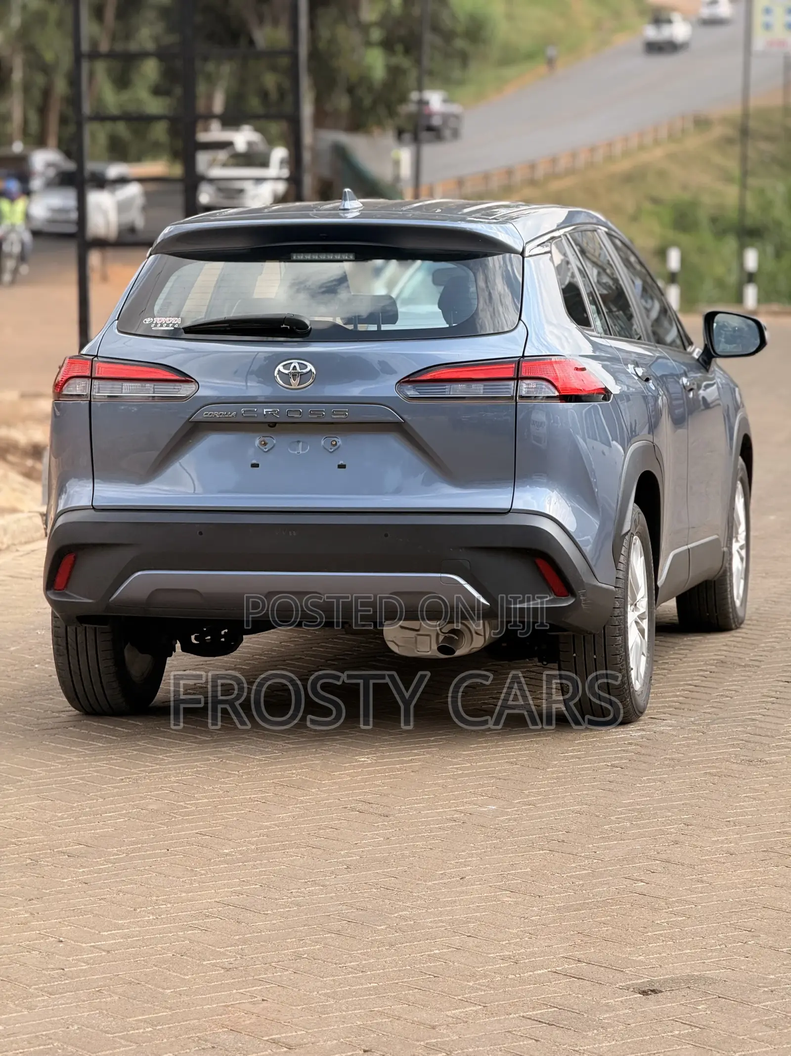 Toyota Corolla Cross XLE AWD 2023 Gray