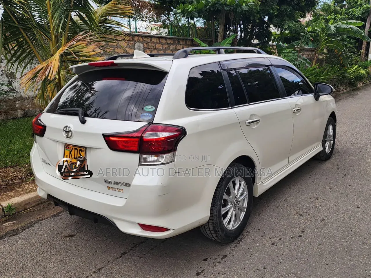 Toyota Corolla Fielder 2017 White