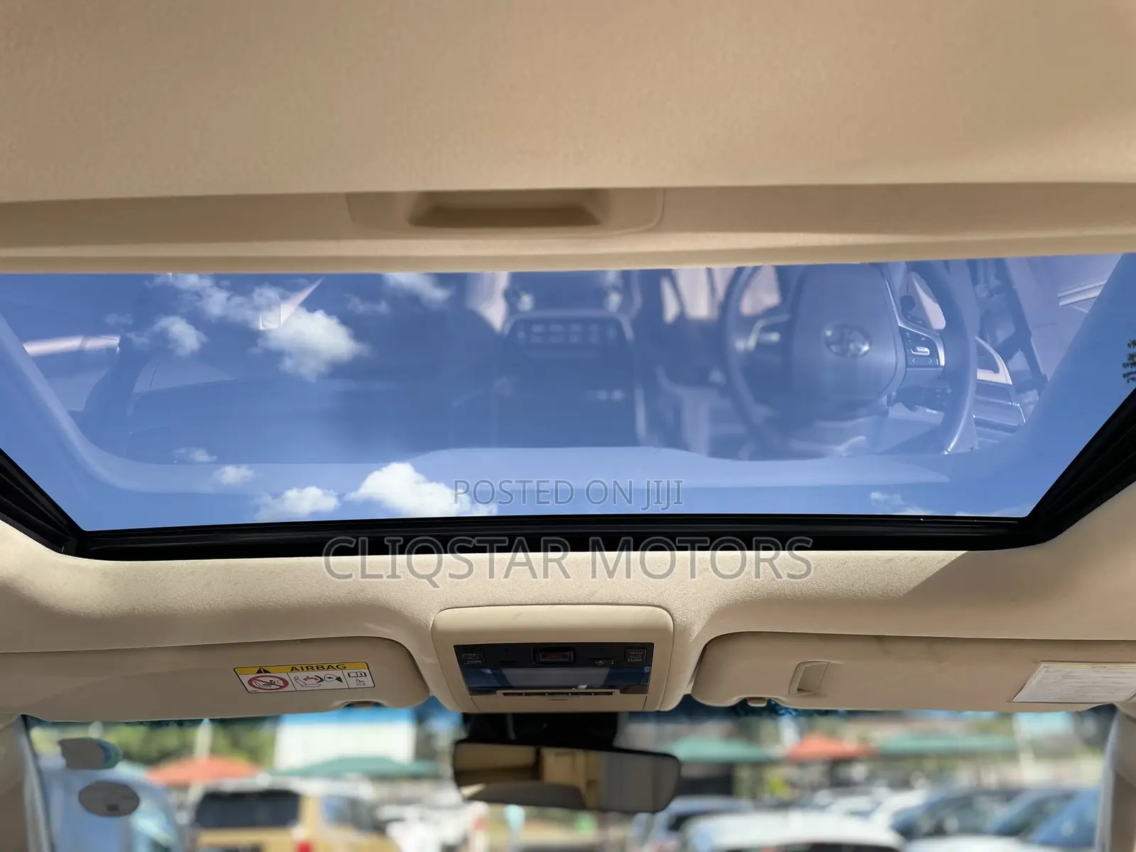 Toyota Land Cruiser 4.6 V8 ZX 2019 White
