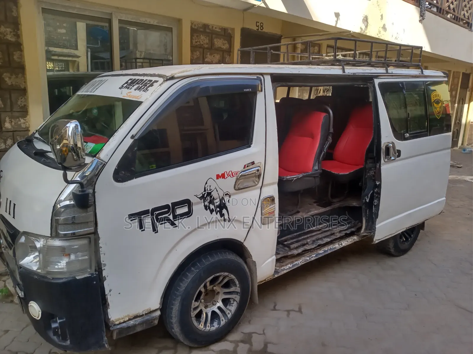 Toyota HiAce 2007 White