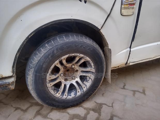 Toyota HiAce 2007 White - thumbnail 9