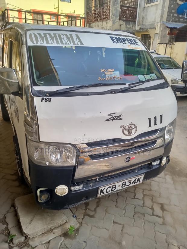 Toyota HiAce 2007 White - thumbnail 12