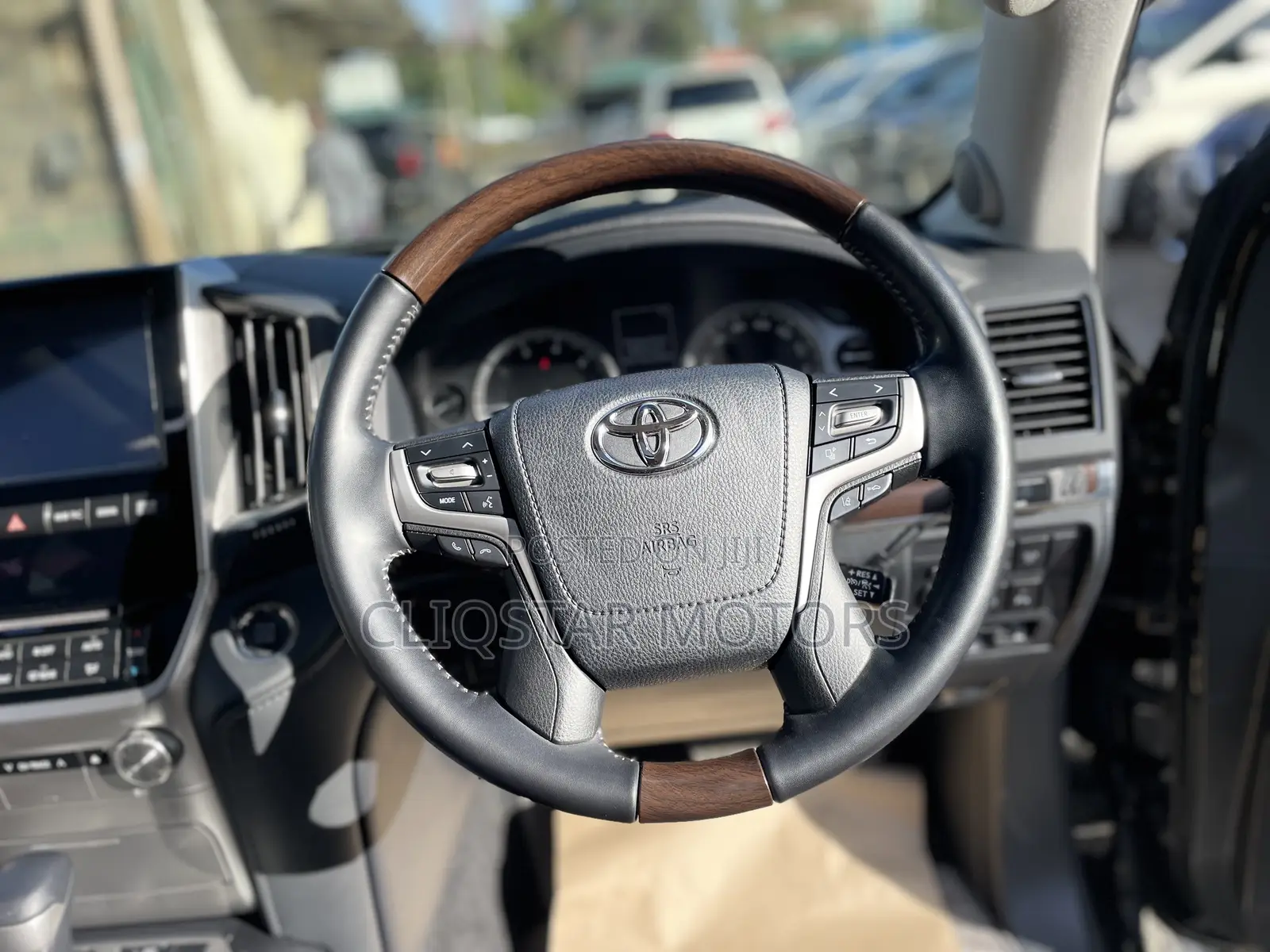 Toyota Land Cruiser 4.6 V8 ZX 2020 Black