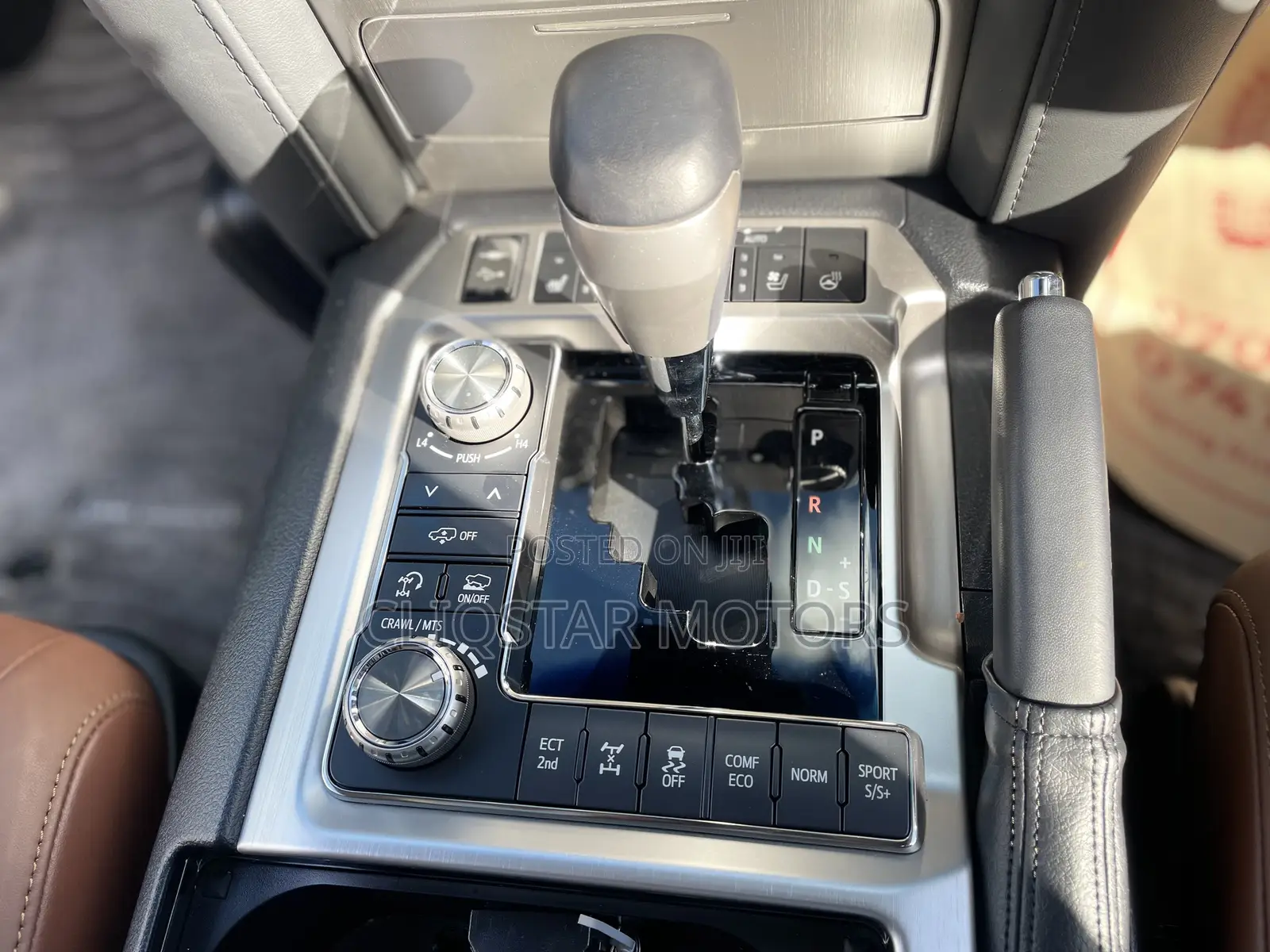 Toyota Land Cruiser 4.6 V8 ZX 2020 Black