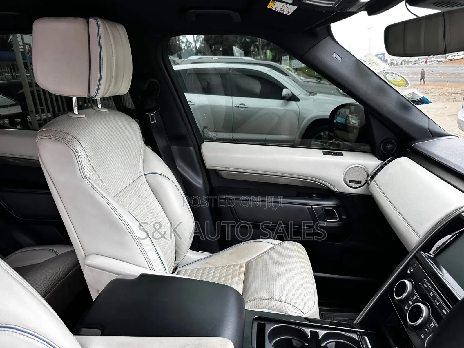 Land Rover Discovery 2018 Burgundy