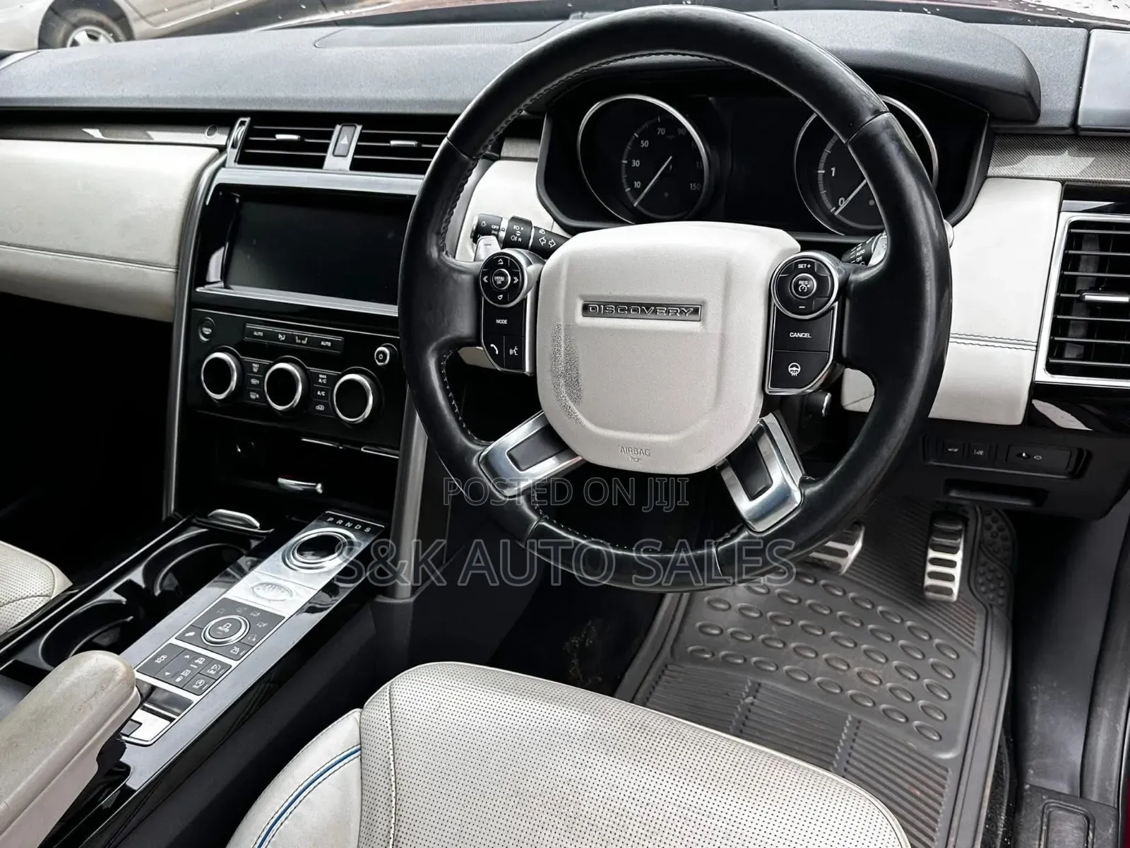 Land Rover Discovery 2018 Burgundy