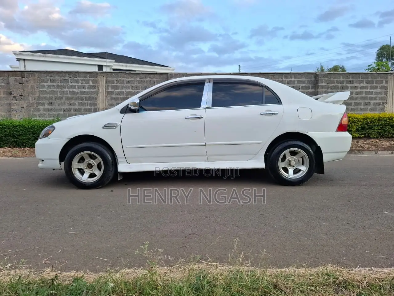 Toyota Corolla 2003 White