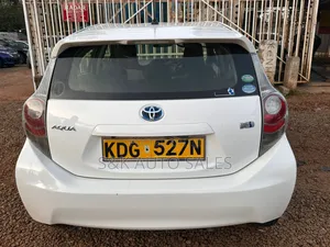 Toyota Aqua 2014 White