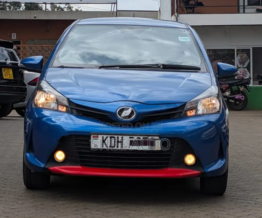 Toyota Vitz 2015 Blue