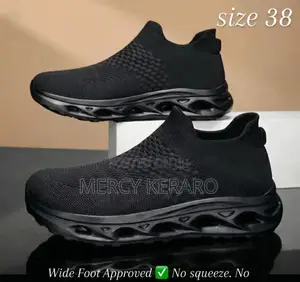 Wide Foot Women Sneakers