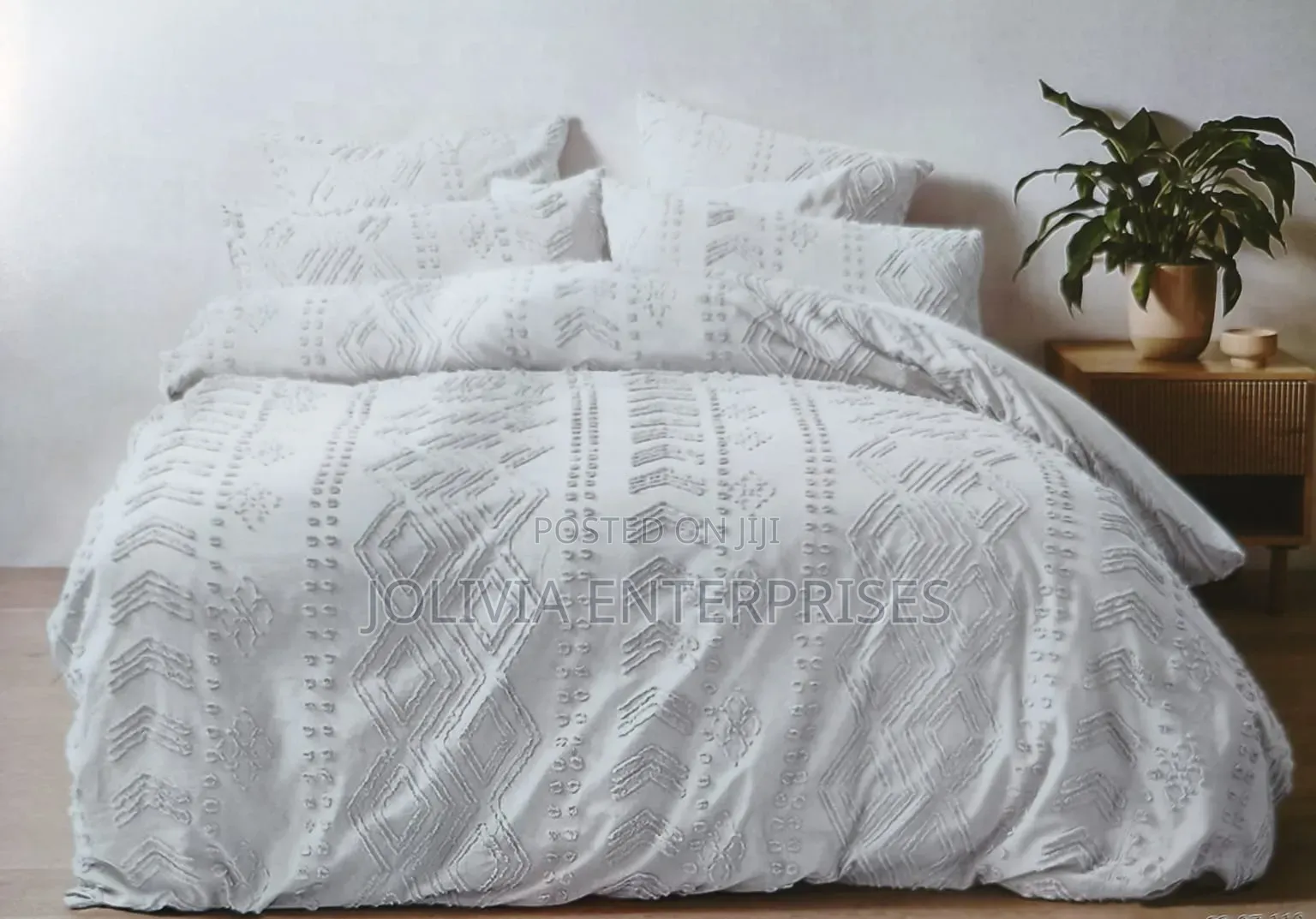 Quality White Tufted Duvet Set 6*7