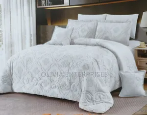 Quality White Tufted Duvet Set 6*7