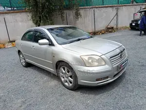Toyota Avensis 2004 Silver