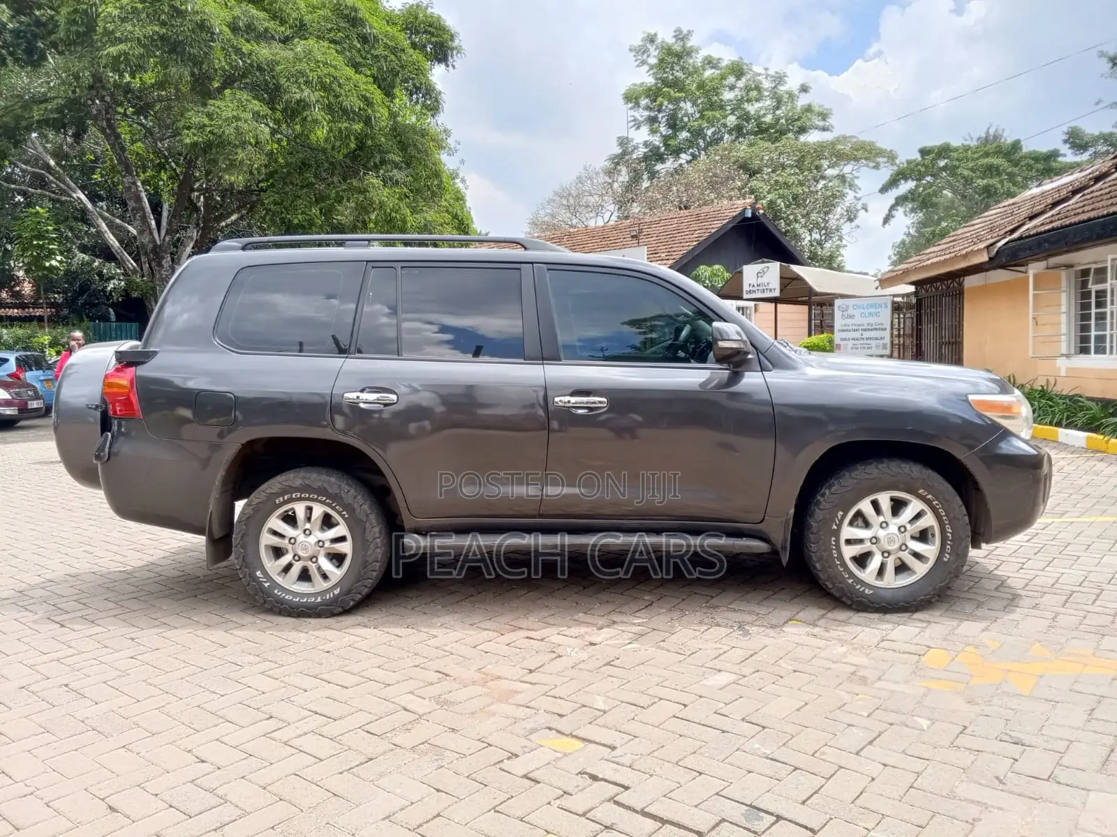 Toyota Land Cruiser 2012 Gray