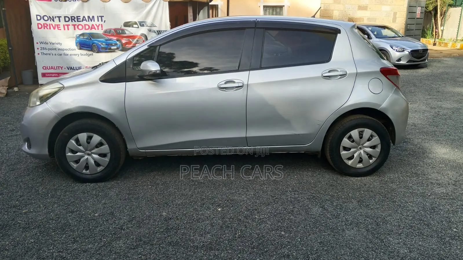 Toyota Vitz 2014 Silver