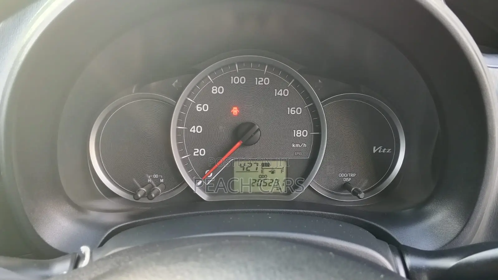 Toyota Vitz 2014 Silver