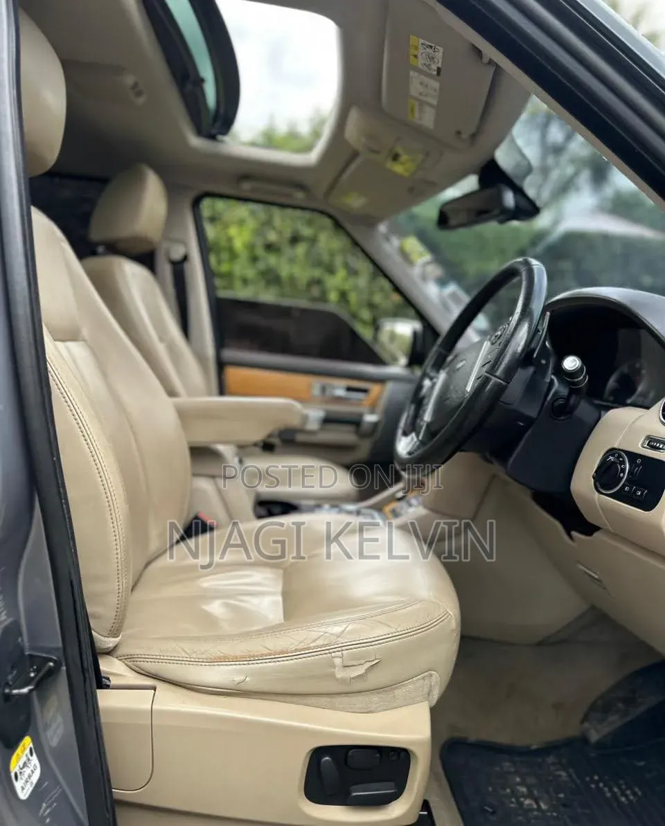 Land Rover Discovery 2013 Gray