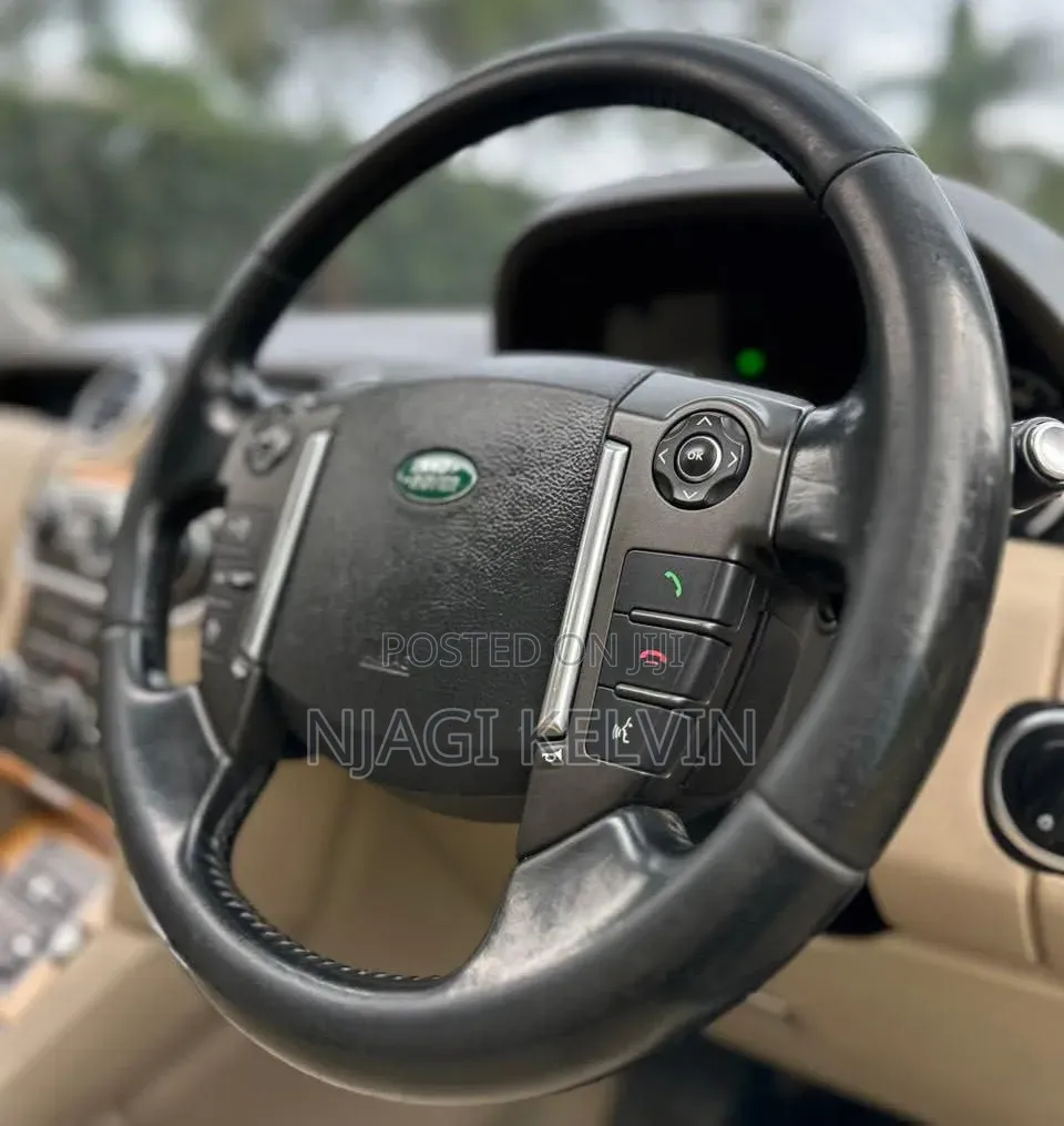 Land Rover Discovery 2013 Gray