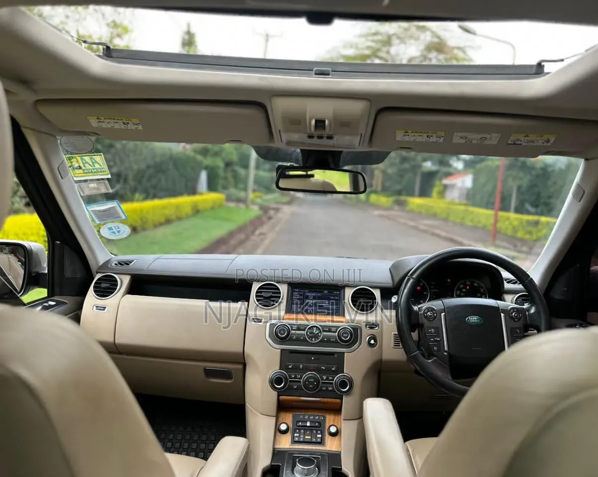 Land Rover Discovery 2013 Gray