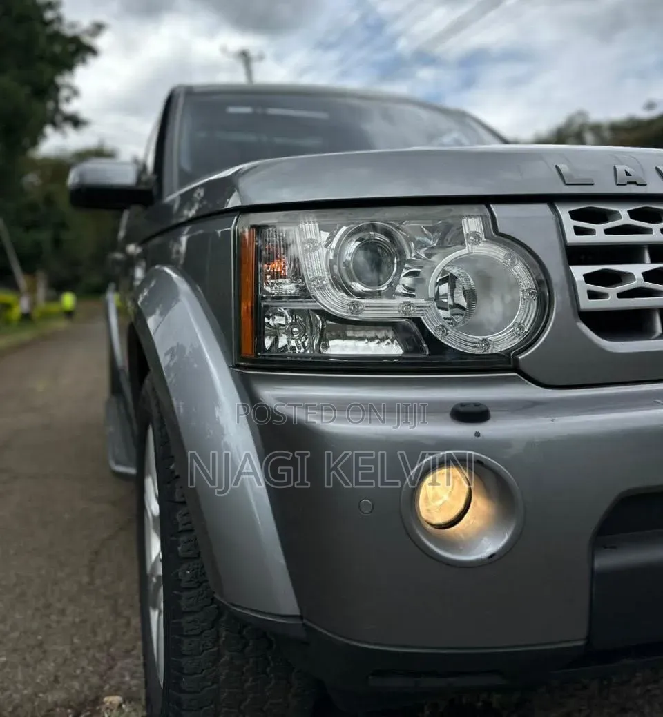 Land Rover Discovery 2013 Gray