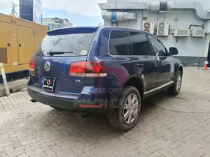 Volkswagen Touareg 2009 Blue