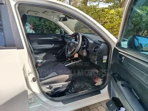 Toyota Corolla Fielder 2018 White