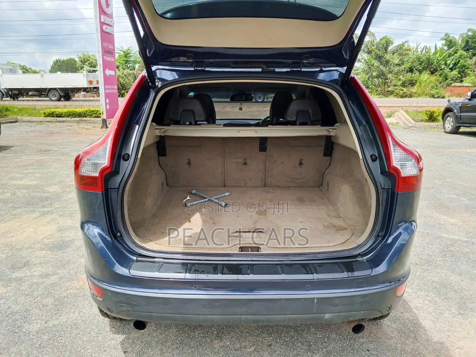 Volvo XC60 2012 Blue