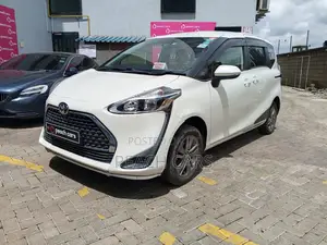 Toyota Sienta 2019 White