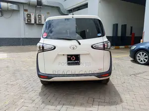 Toyota Sienta 2019 White