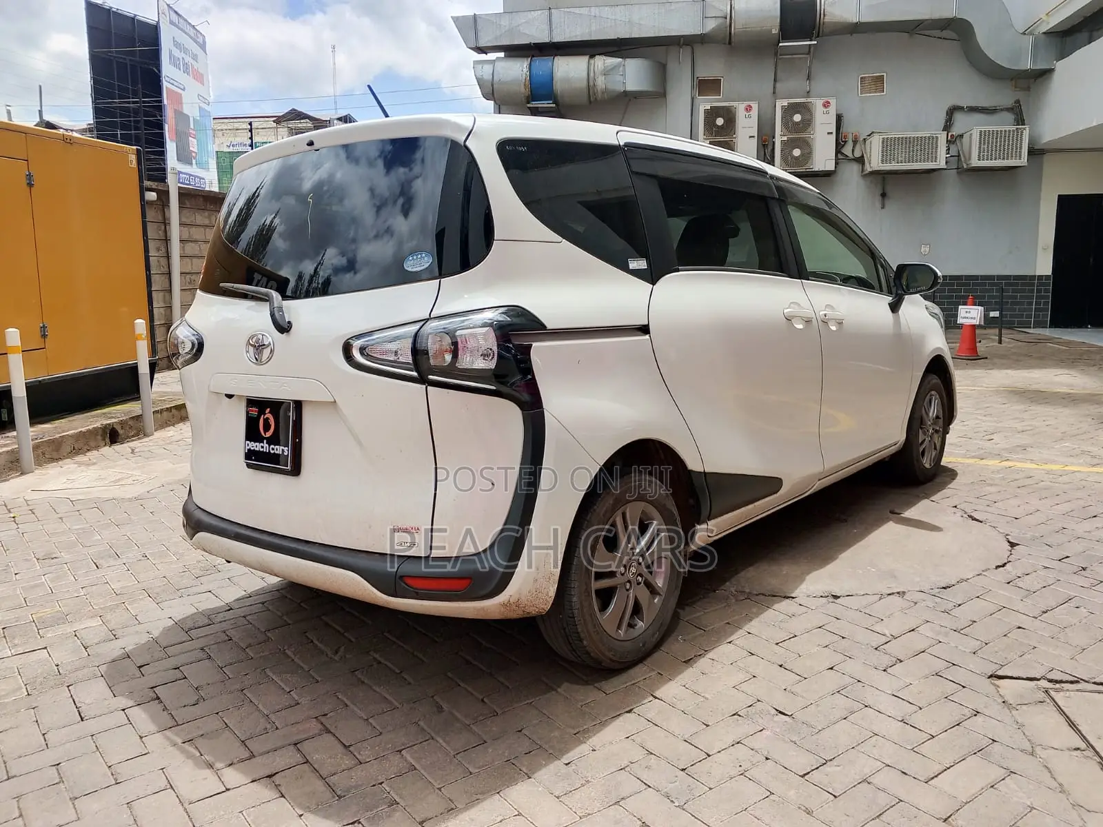 Toyota Sienta 2019 White