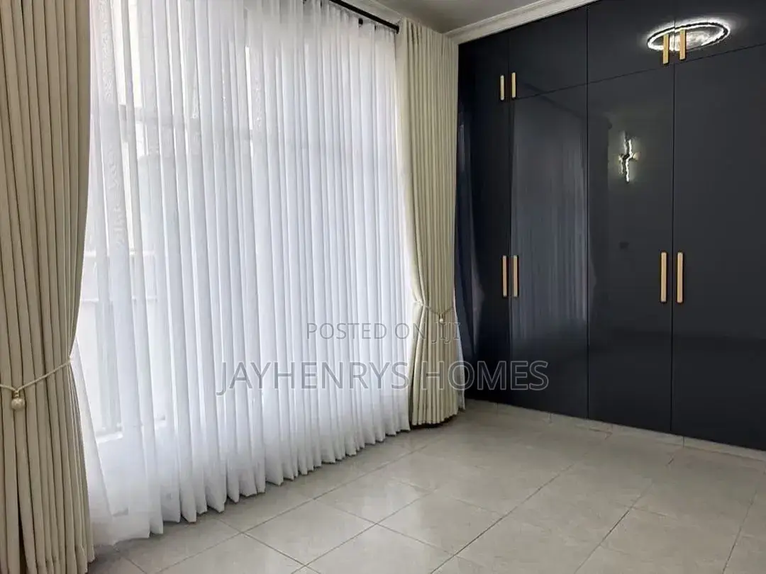 5bdrm House in Kwa Kairu for sale
