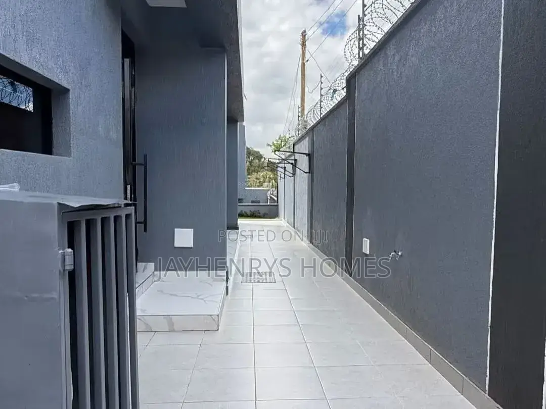 5bdrm House in Kwa Kairu for sale