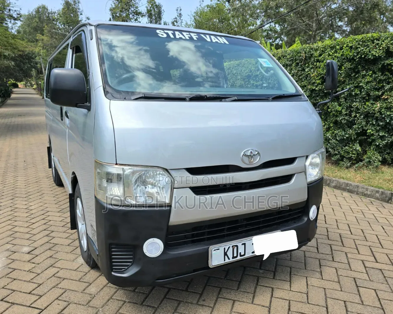 Toyota HiAce 2015 Silver