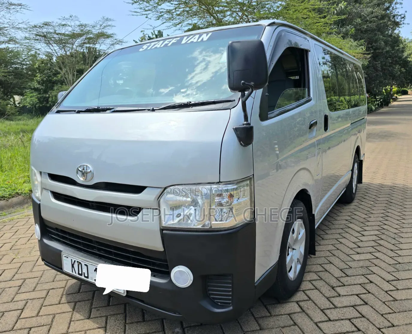Toyota HiAce 2015 Silver