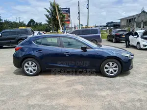 Mazda Axela 2018 Blue