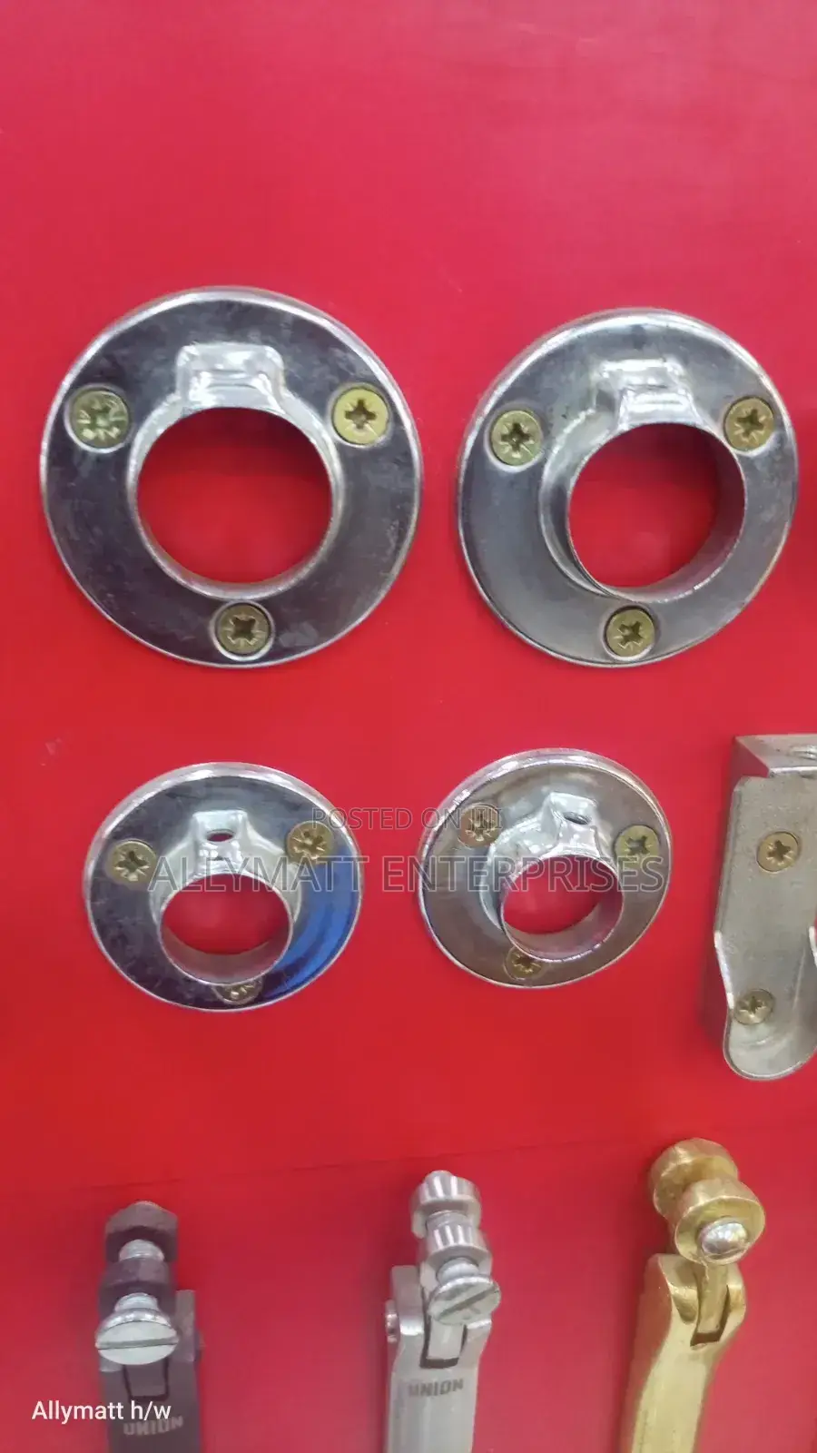 Wall to Wall Chrome Bracket 3/4